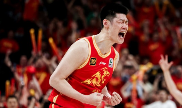 天博体育官方入口-主场17战全胜！郭士强观战广厦38分大胜江苏7连胜 塔克33+6