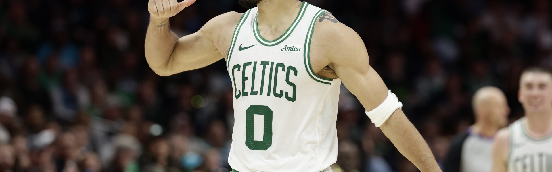 渐入佳境！塔图姆出战39分钟 15中8&amp;三分7中3贡献23分5板4助1断